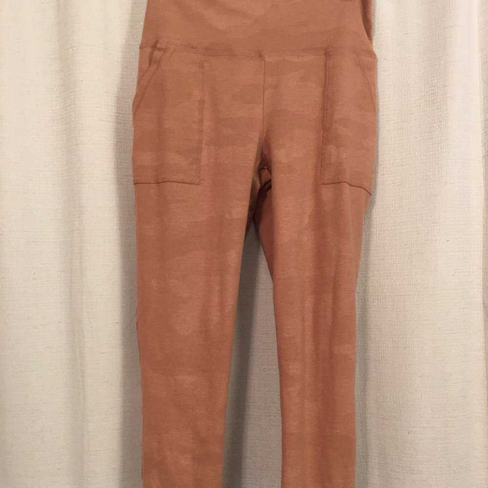 Aerie chill play move Leggings - Large w/ pockets